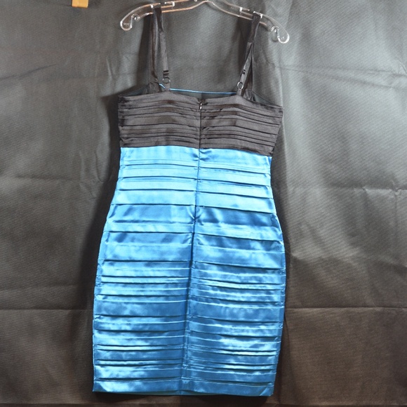 Satiny Black/Turquoise Body Con Dress SZ M SUZY - Picture 11 of 12